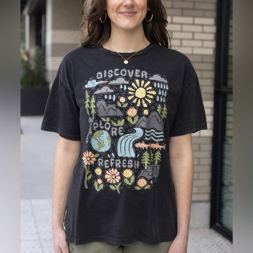NWT Grace & Lace Boyfriend Fit Graphic Tee - Discover, Explore, Refresh